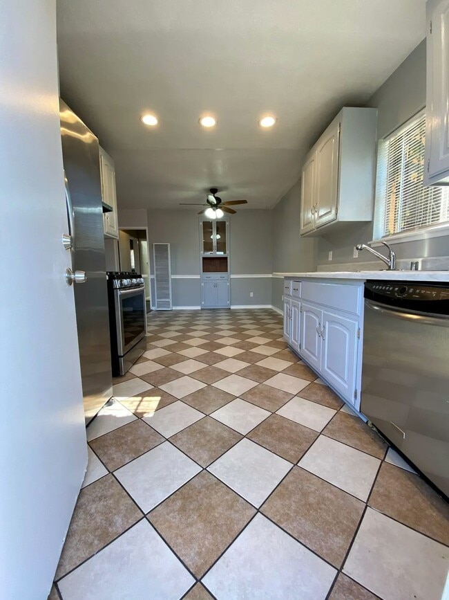 Photo - 2037 Lime Avenue Townhome