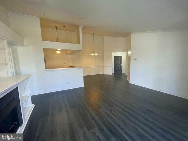 Building Photo - 6602 Thackwell Way