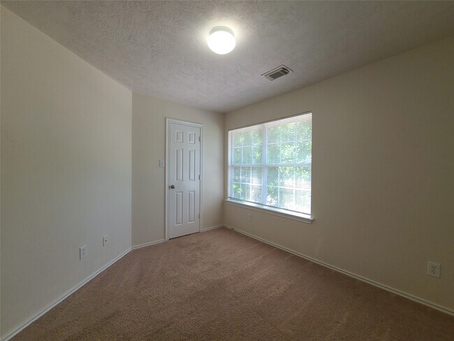 Building Photo - 231 W Stedhill Loop
