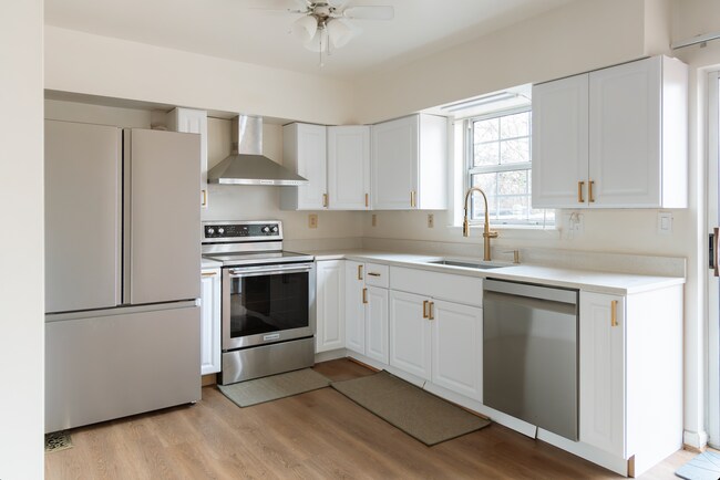 Building Photo - 5790 Katsura Ct