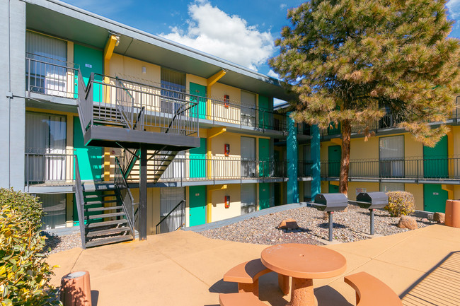 Foto del edificio - 1200 Louisiana Blvd NE