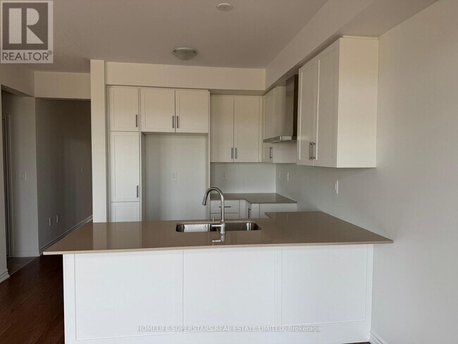 Building Photo - 1583 Savoline Blvd