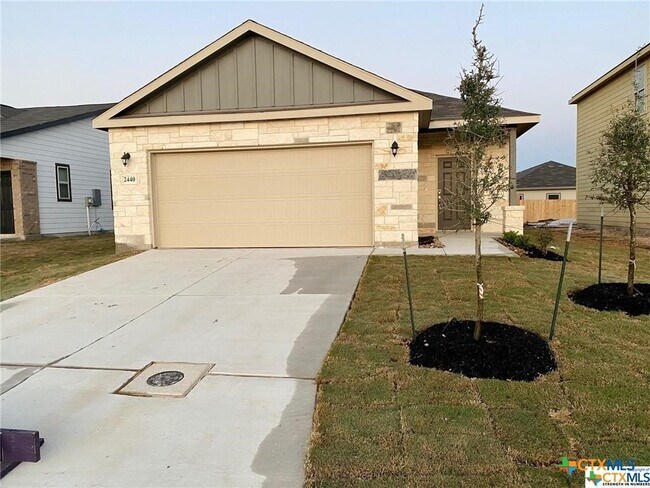 Foto del edificio - 2440 Dielman Dr