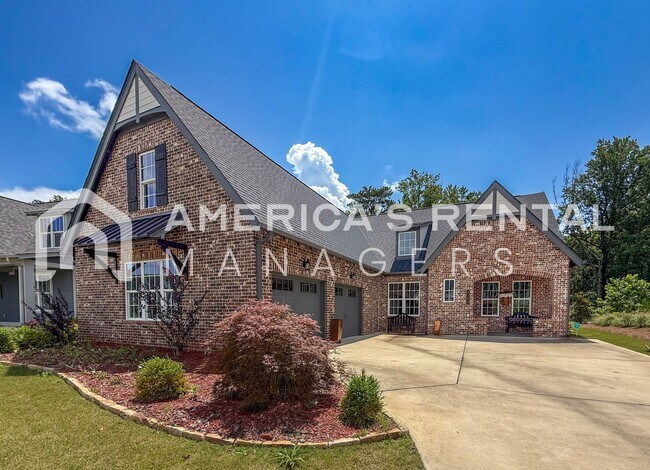 Foto del edificio - DEPOSIT PENDING!!! RARE FIND in Hoover for...