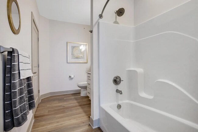 Foto del edificio - Edgewater East Apartments