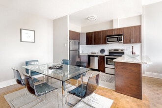 Building Photo - Gerrard West