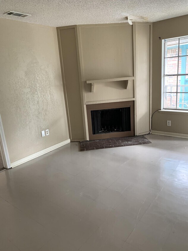 107 Limoges St Unit D, Duson, LA 70529 Apartment for Rent in Duson