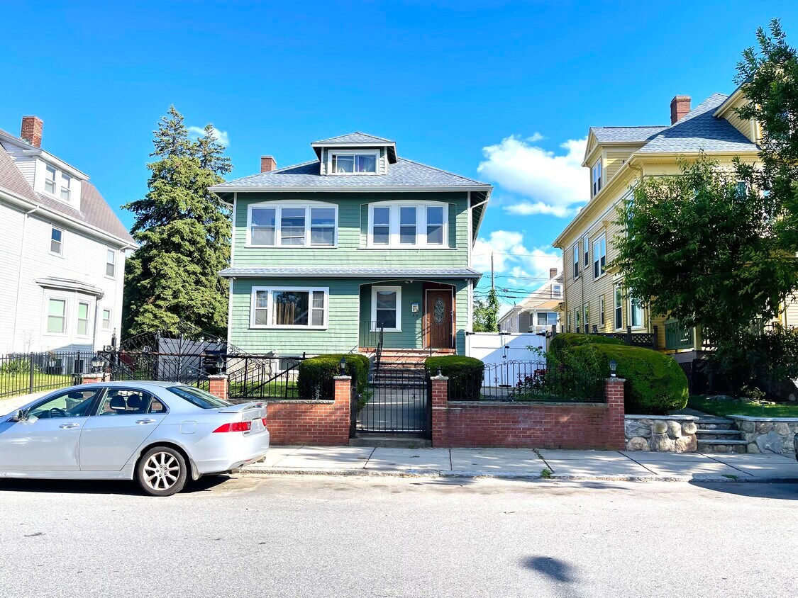 Primary Photo - 137 Wilmington Ave