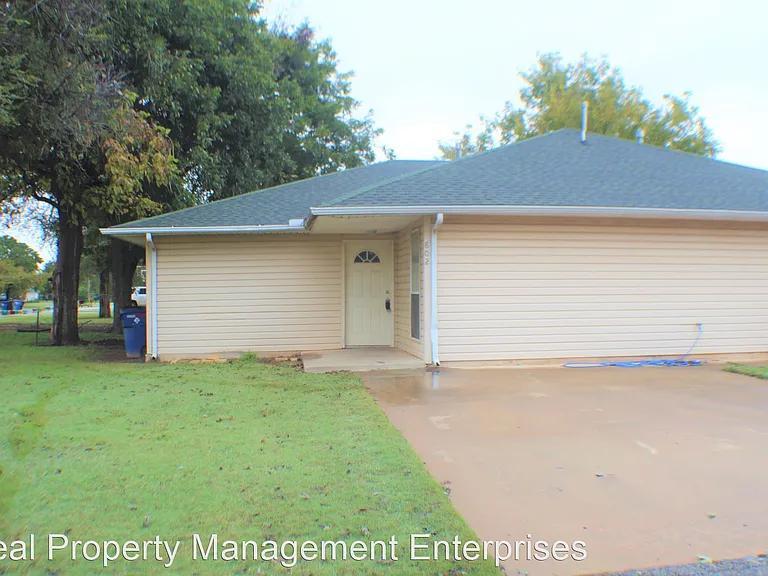 Foto principal - 804 E Forrest St