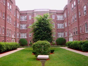 Foto principal - 996 Main St