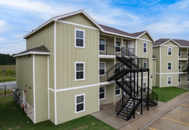 Building Photo - 274 Plez Morgan