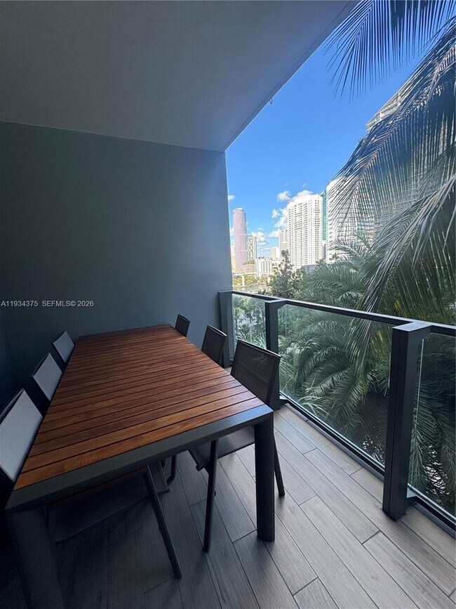 Foto del edificio - 88 SW 7th St