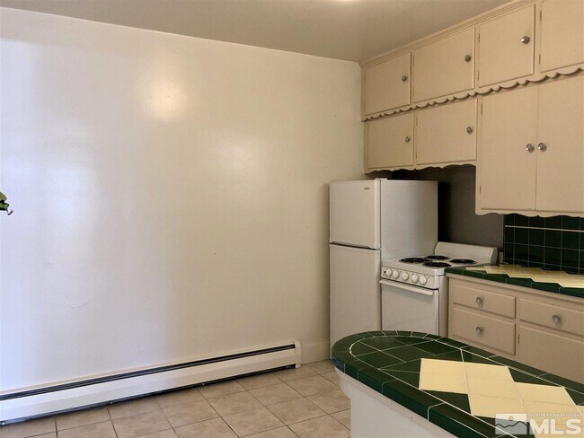 Building Photo - 1053 Ralston St