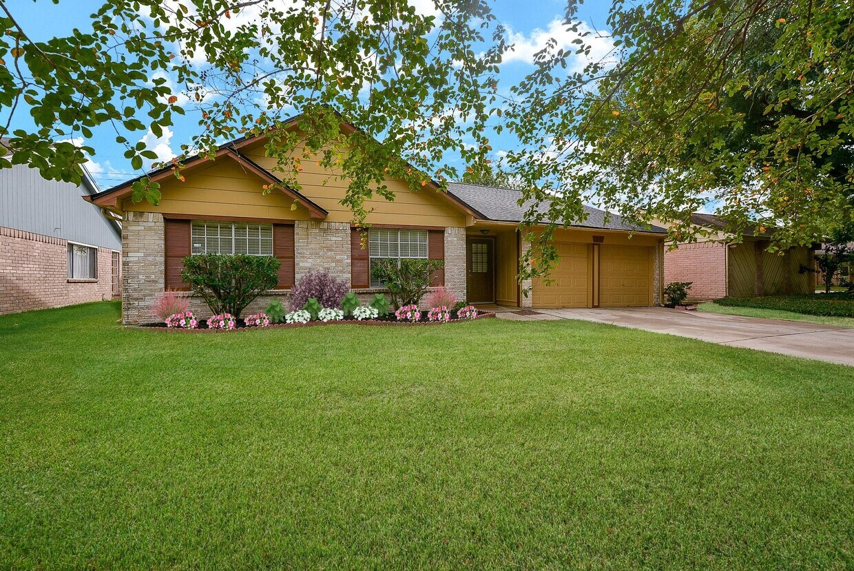 Primary Photo - 3315 Honey Creek Dr