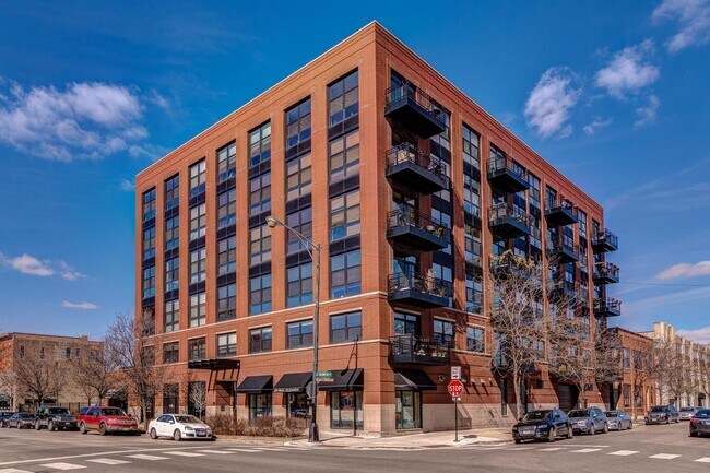 Foto del edificio - 1260 W Washington Blvd