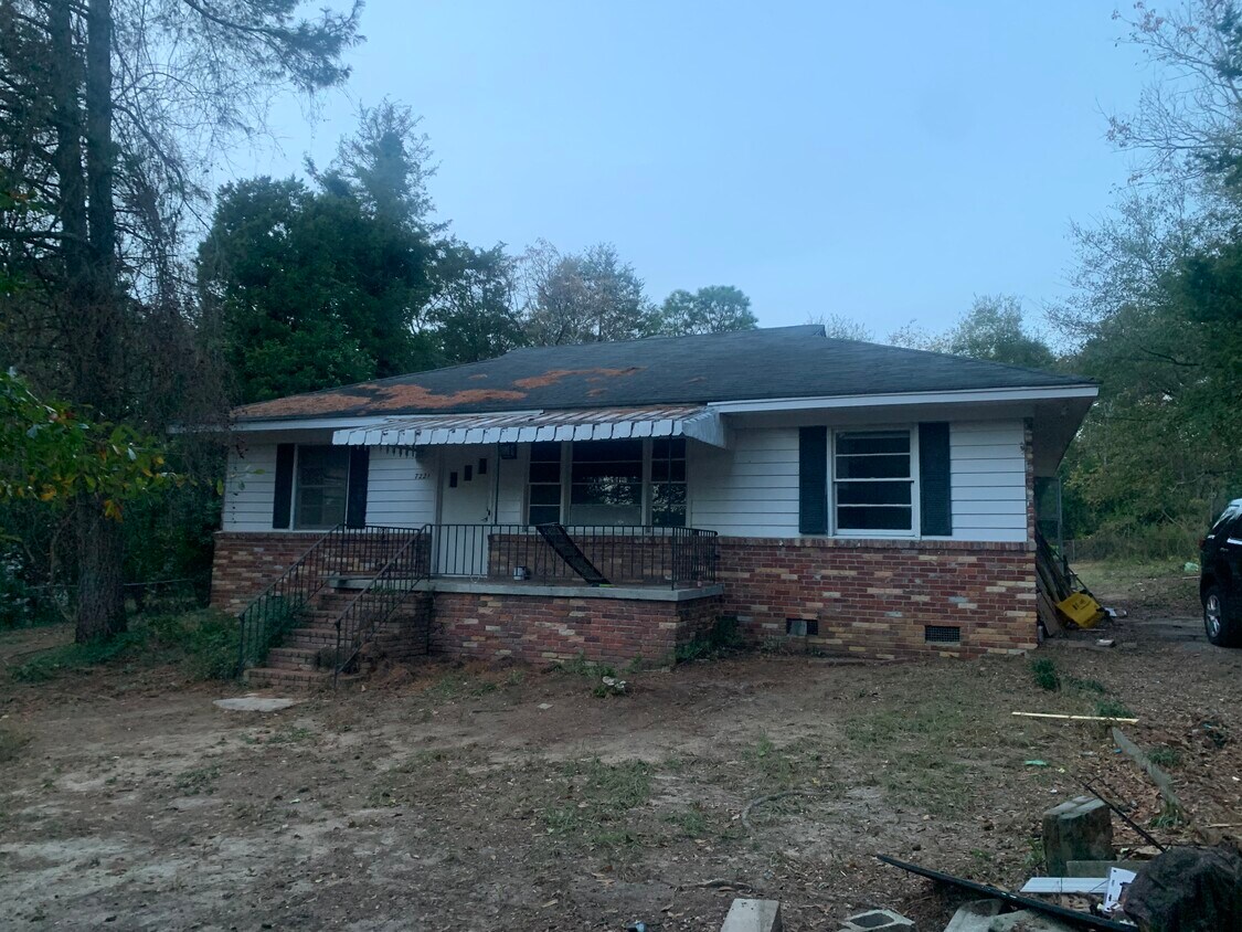 Primary Photo - 7221 Clifford Dr
