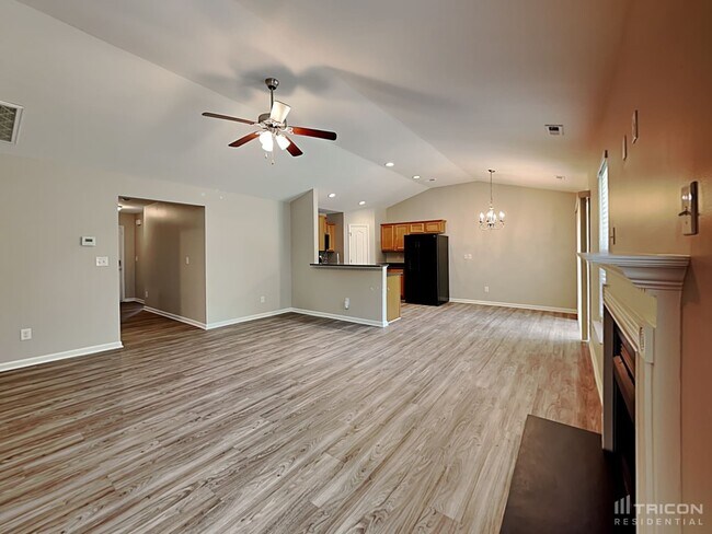 Foto del edificio - 6235 Leslie Drive