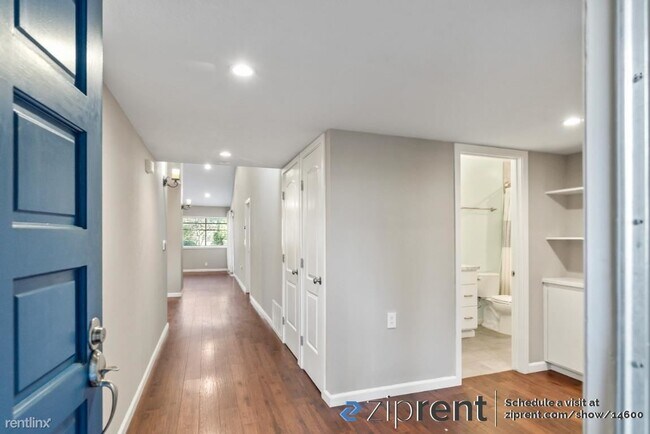 Building Photo - 2 br, 2 bath Townhome - 1690 Sandyrock Lan...