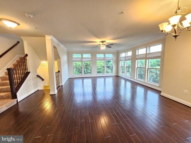 Foto del edificio - 164 Copley Cir