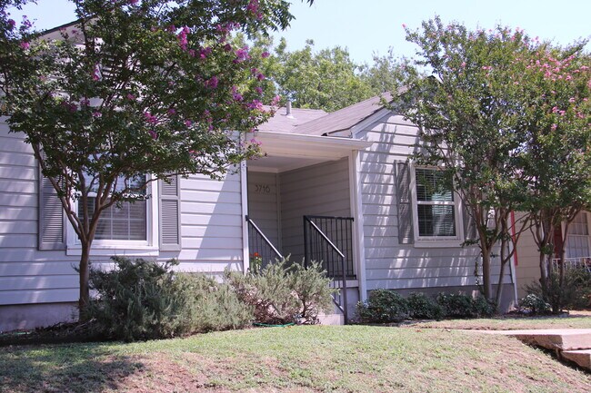 Foto del edificio - 3716 Collinwood Ave