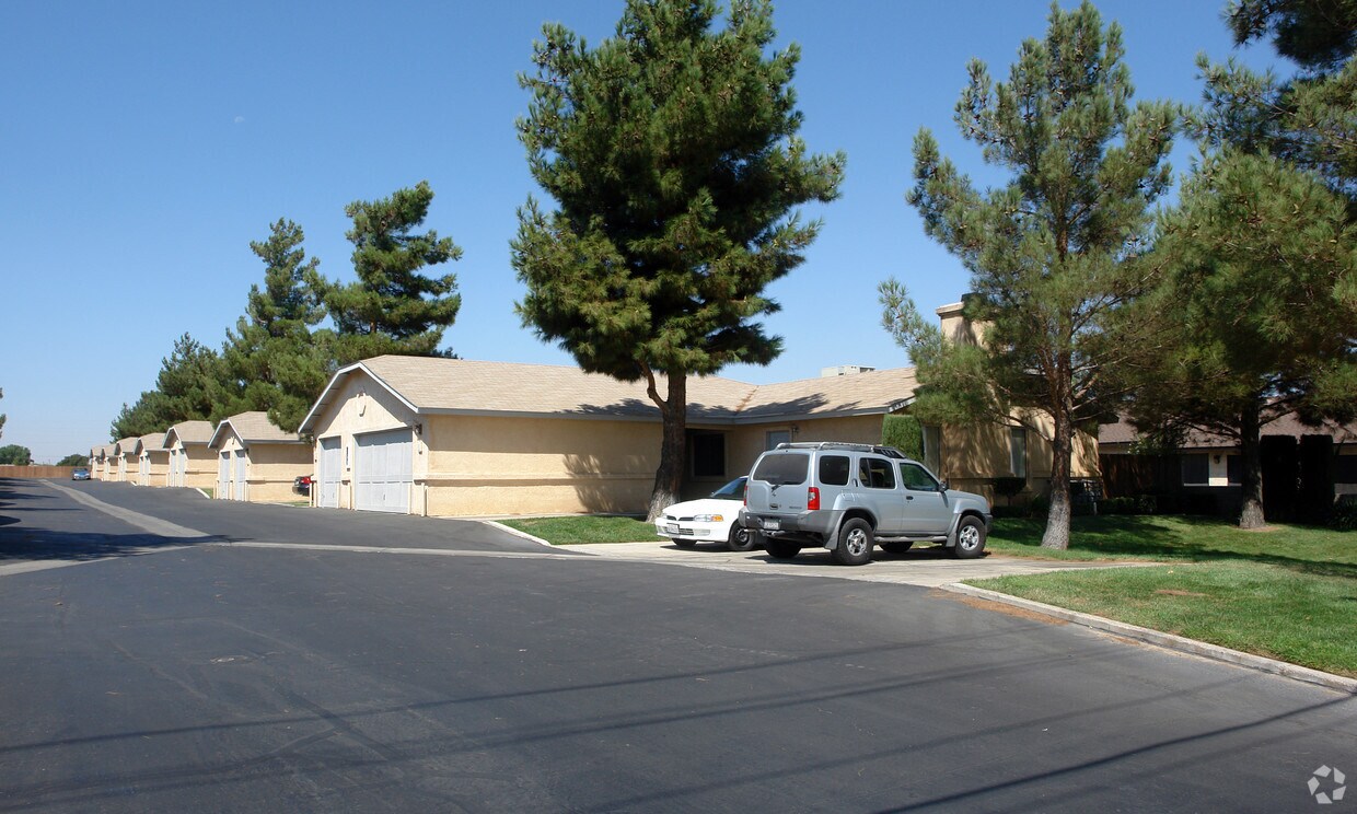 Building Photo - 8890 G Ave