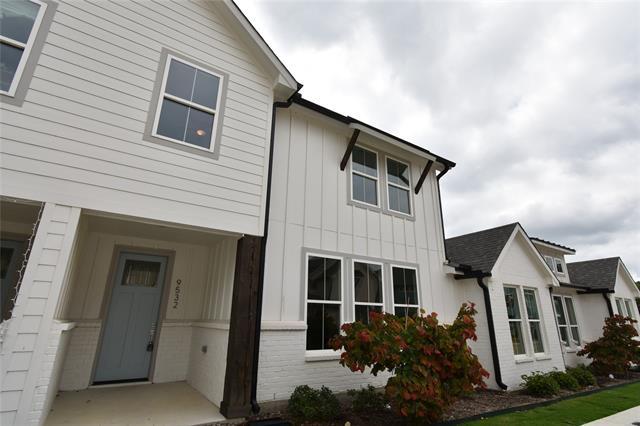 Building Photo - 9532 Thorncrown Ln