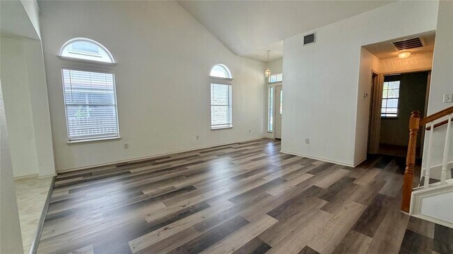 Building Photo - 1005 Traci Michelle Dr