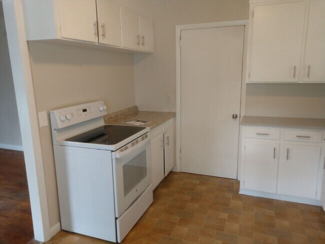 Foto del edificio - 1533 Beaucrest Ave