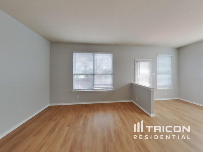 Foto del edificio - 150 Roadrunner Ave