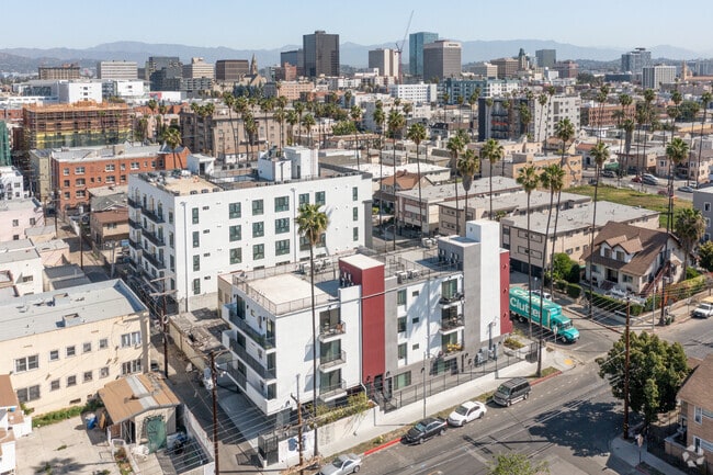 Aerial View - 941 Fedora St