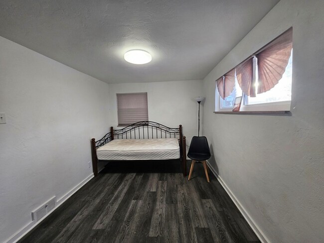 Foto del edificio - 3034 Iowa St