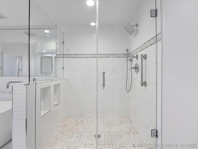 Foto del edificio - 3100 N Ocean Blvd