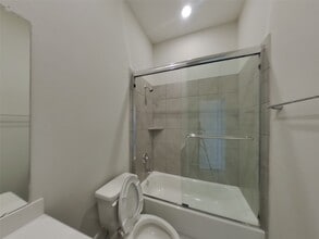 Building Photo - 4930 San Fabiano Ct