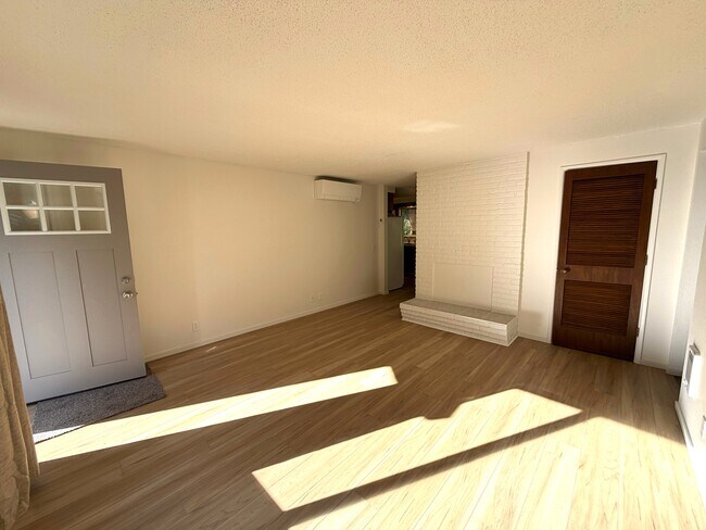 Foto del edificio - 745 E 43rd Ave