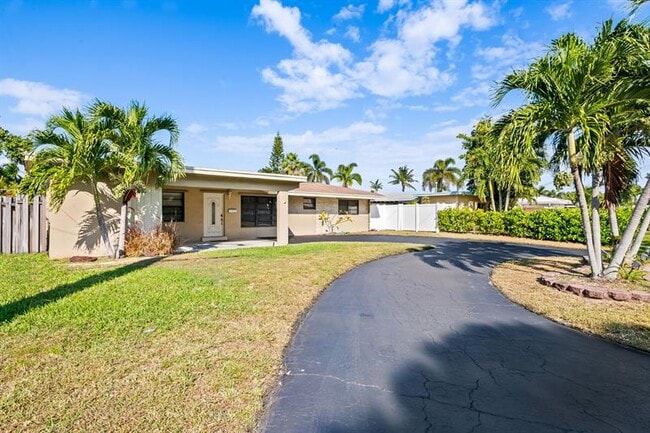 Foto del edificio - 1601 NE 63rd St