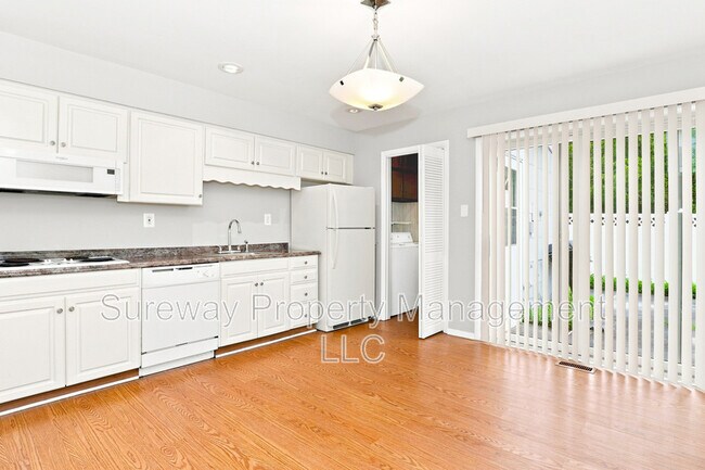 Foto del edificio - 17 Farragut Ct