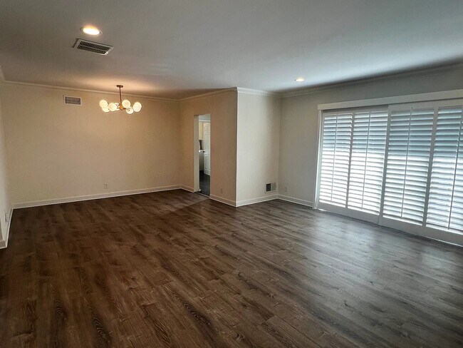 Foto del edificio - 13504 Purche Ave