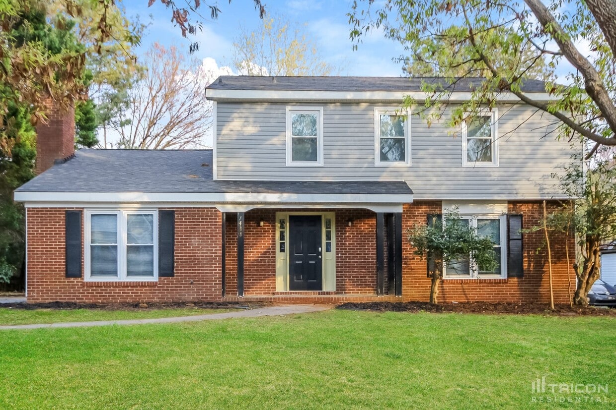 Primary Photo - 7418 Palmetto Ct
