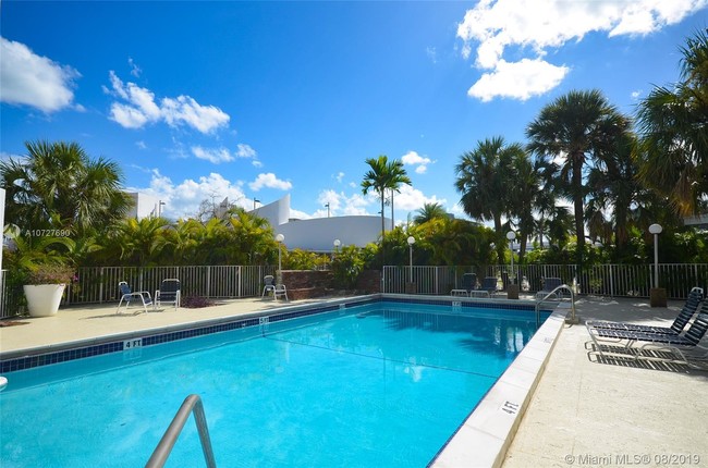 2101 Normandy Dr Unit 114, Miami Beach, FL 33141 - Room for Rent in ...