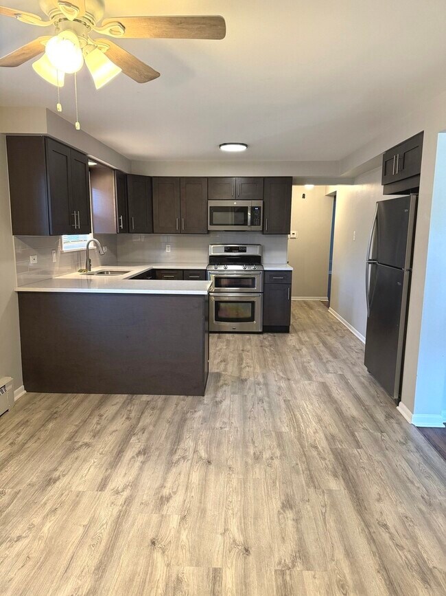 Foto del edificio - 4644 N Sayre Ave