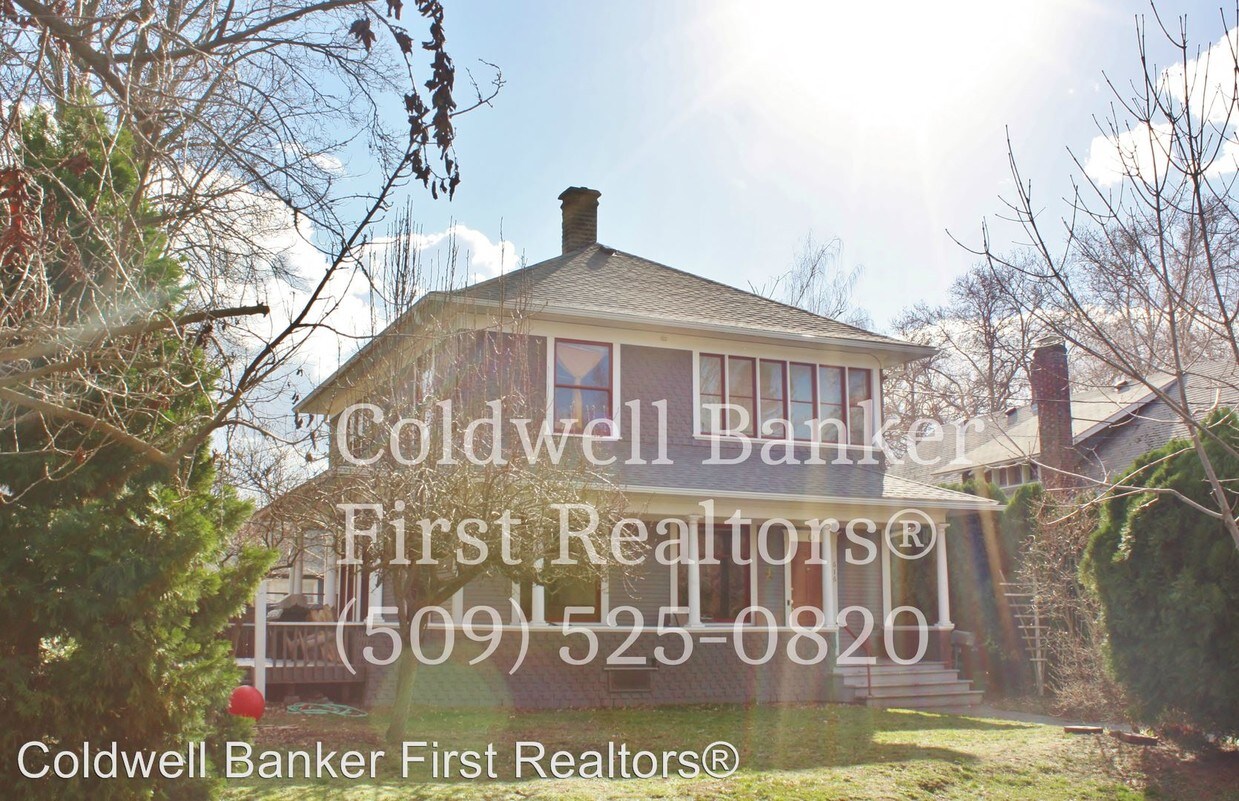 Primary Photo - 3 br, 2 bath House - 616 University