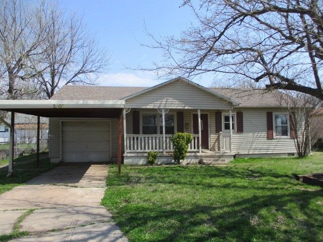 Foto principal - 2405 NW 13th St