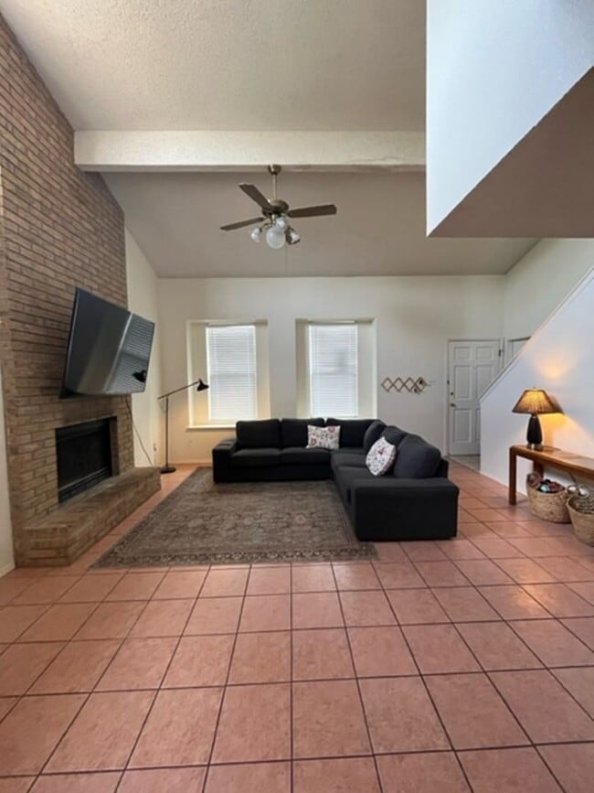 Building Photo - Great 3 bd 2 bath home!