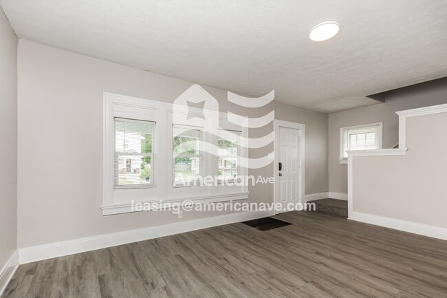 Building Photo - 724 Kammer Ave