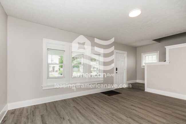 Foto del edificio - 724 Kammer Ave