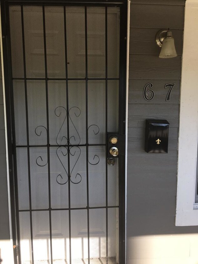 Primary Photo - 67/69 S. Sherman Dr.