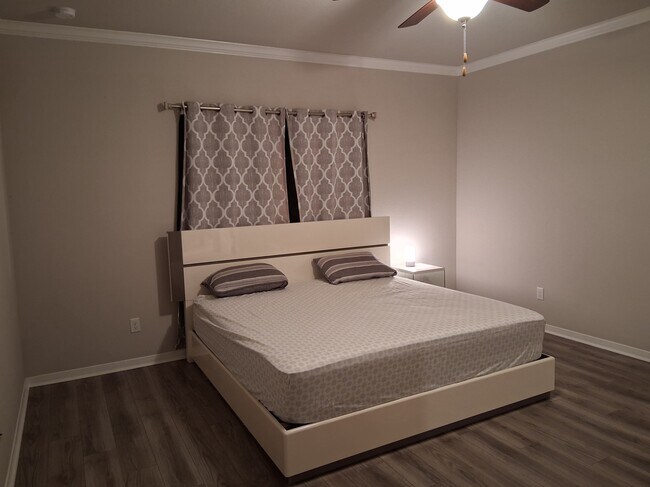 Foto del edificio - 6307 Southern Cross Dr