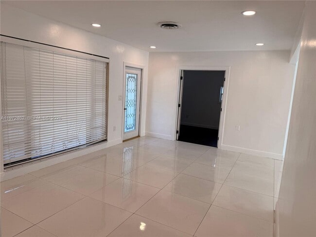 Foto del edificio - Bahama Drive, Miramar, FL 33023 - 3 BR 2 BA house
