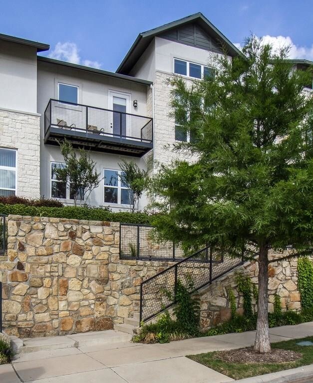 2232 Hemingway Ln, Carrollton, TX 75010 Condo for Rent in Carrollton