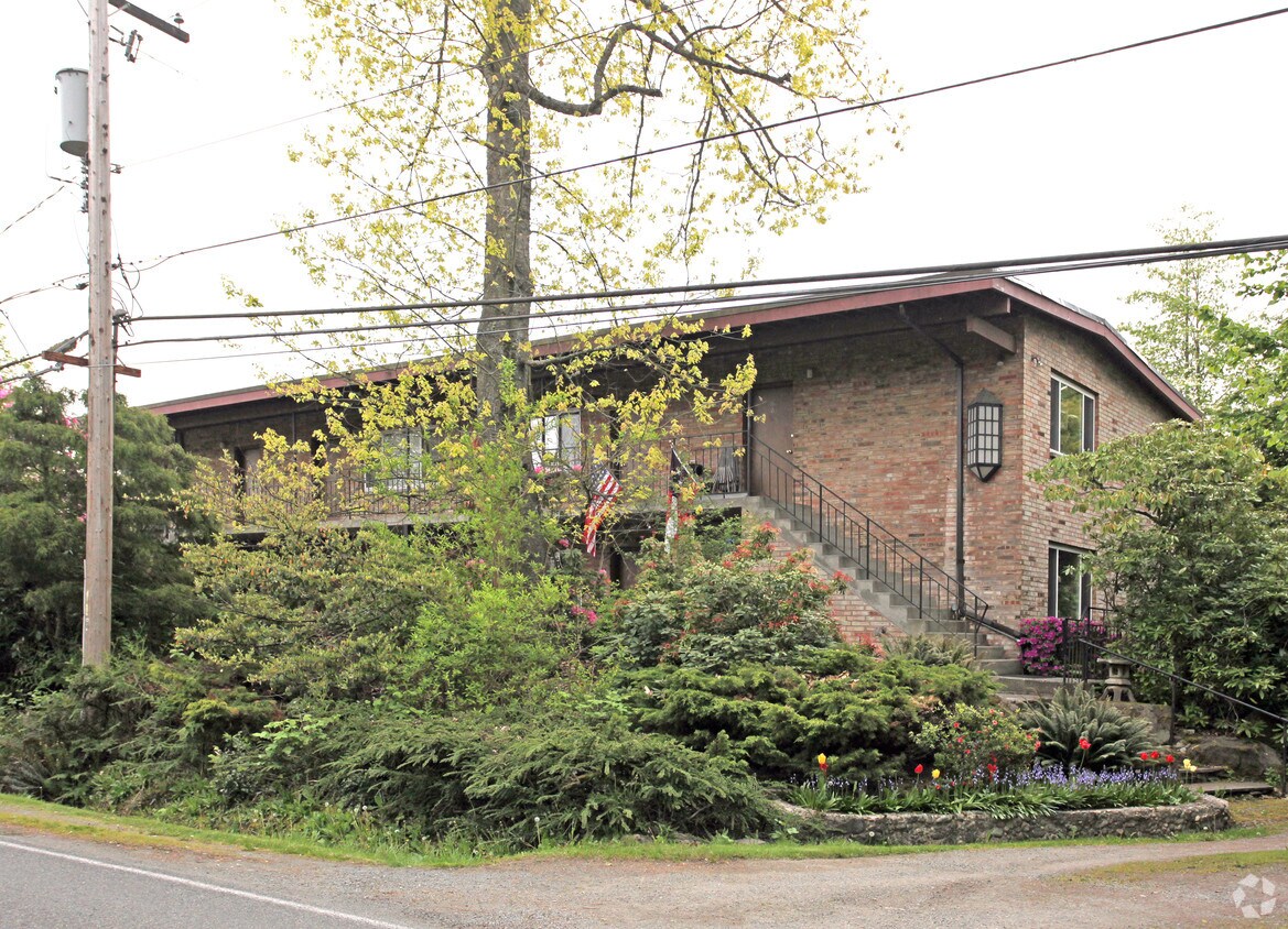 Building Photo - Normandy Road Apartments
